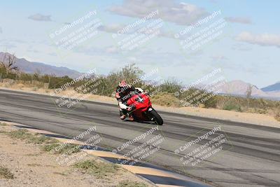 media/Nov-16-2025-Race Pace (Sun) [[8c5fa54630]]/Non Verified Riders (1st 20 Minutes)/3-Turn 3 Inside (11am)/